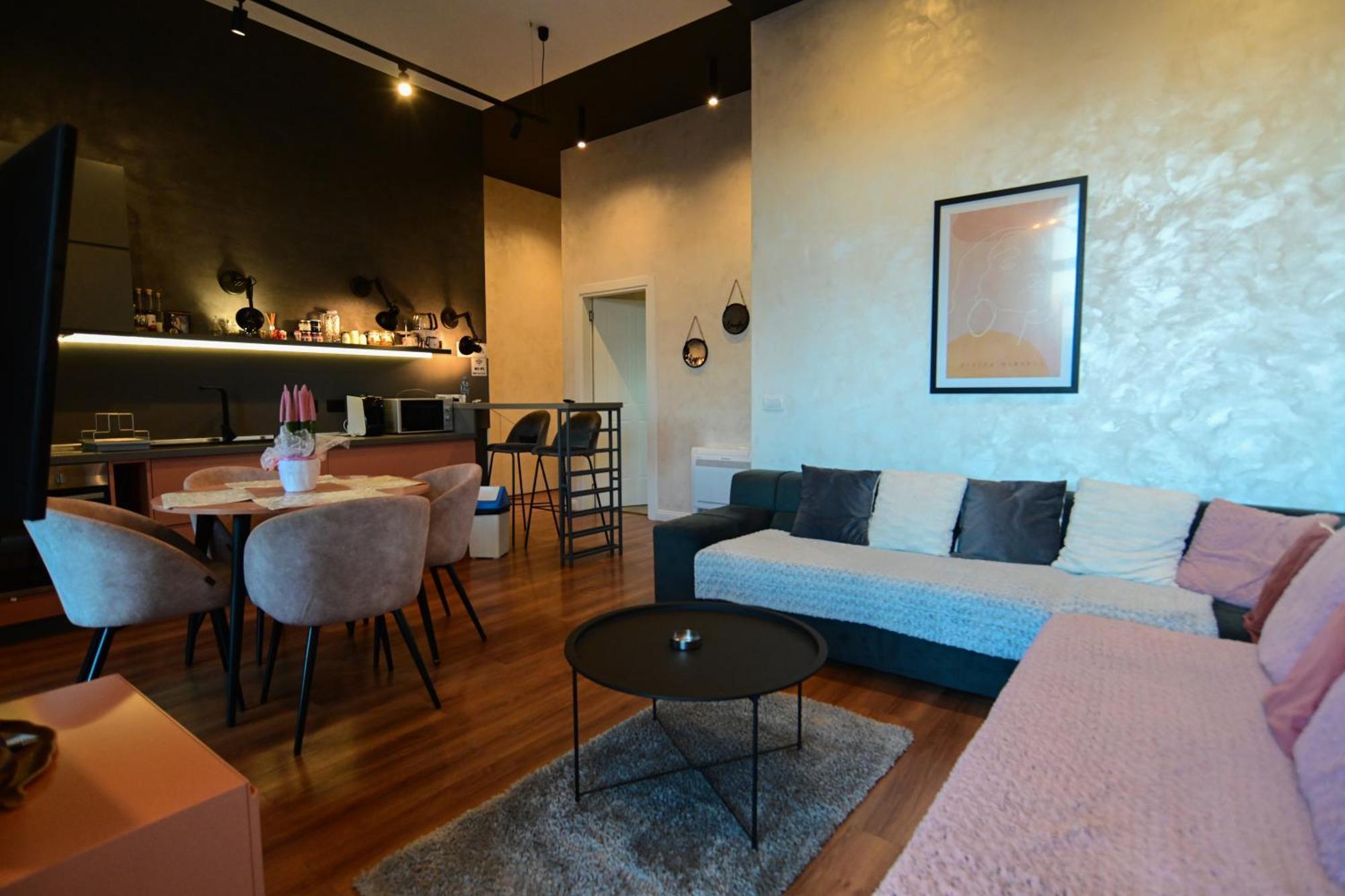 Villa Stylish Two Bedroom House With Private Pool